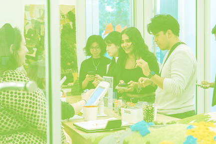visitors check-in at MAAM 